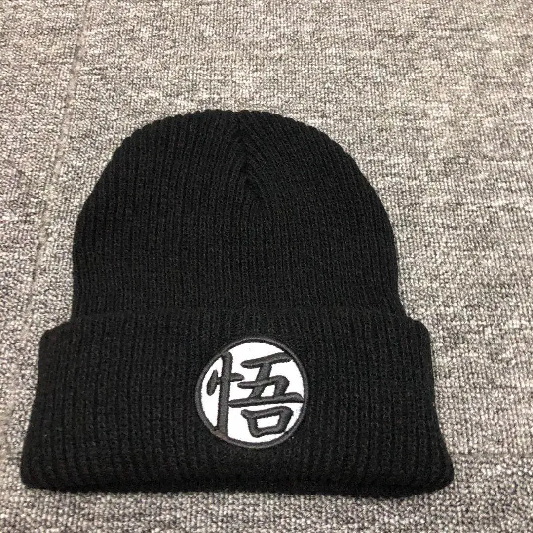 Dragon Ball Embroidery Anime C - Beanie Cuffed Knit recensione e prezzo